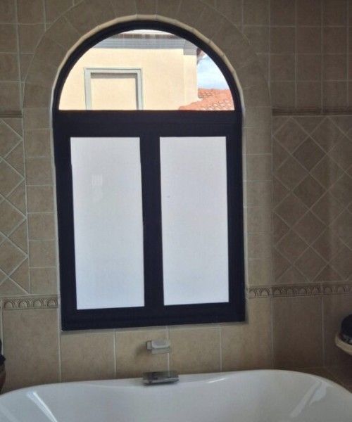 Klip 44 Shop Front Window with Arch